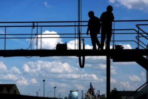 falls-different-levels-construction-sector-visornets