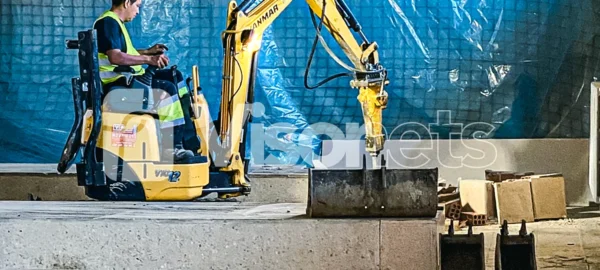 U-type safety nets with VISORNETS plastic membrane to protect against dust and keep the work area clean - VISOR FALL ARREST NETS